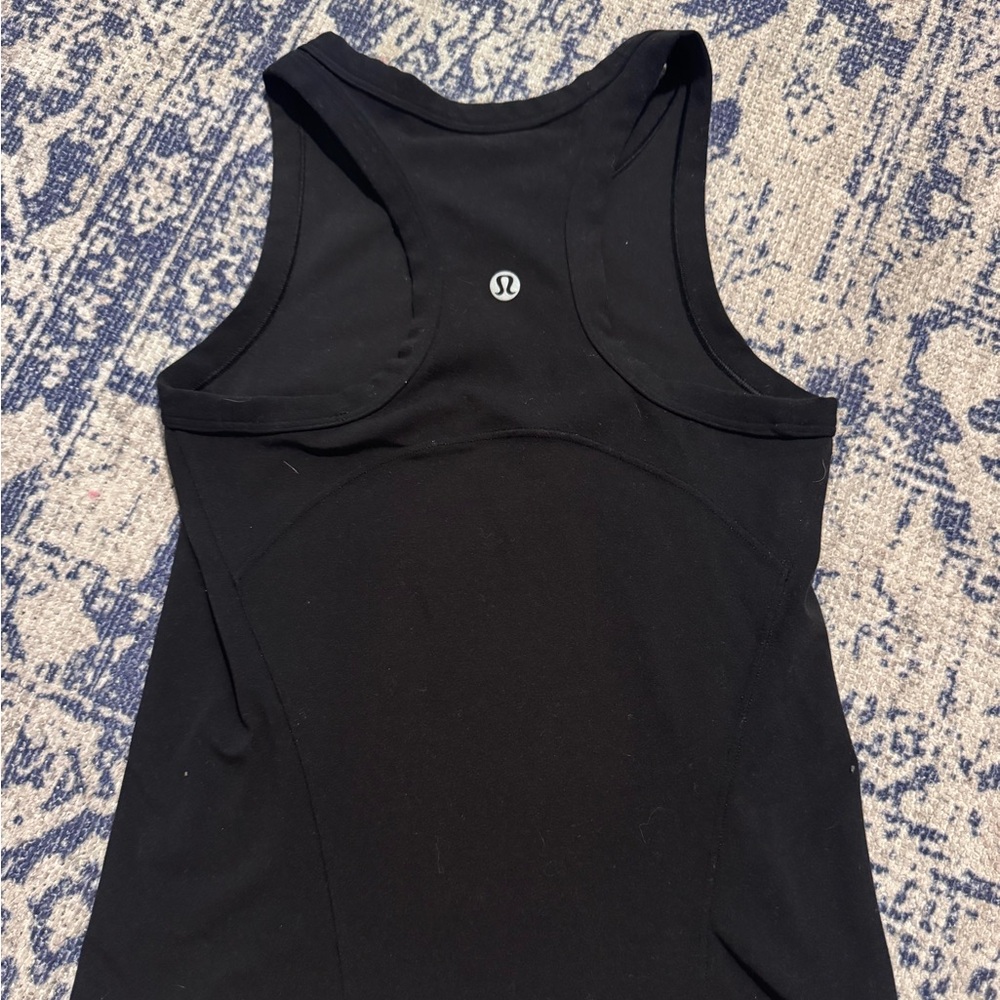 Black lululemon tank